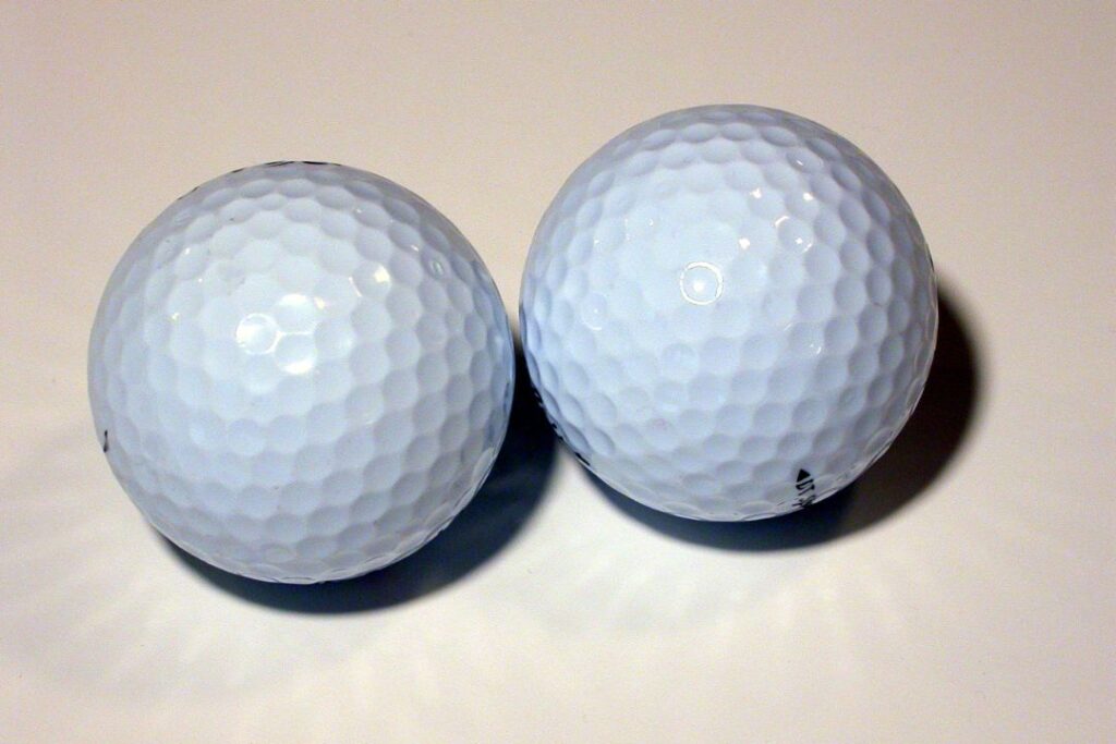 ゴルフボール